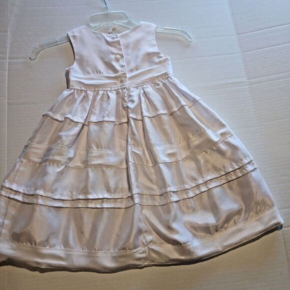 Cherokee 3T White Party Dress For Your Little one. Bow in Front & Button in Back - Picture 3 of 12